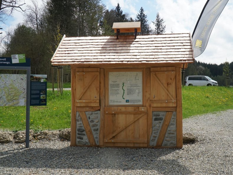 Eingangstafel am Parkplatz Schmidsfelden